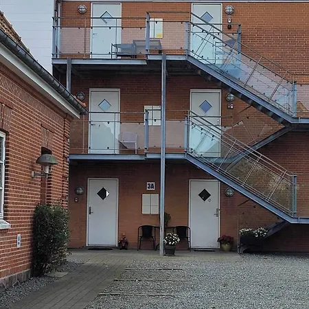 Hejlsminde Ferie- Og Badeby 하일스